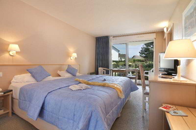 Logis Hotel Arc En Ciel โทนง-เลส์-แบงส์ ภายนอก รูปภาพ