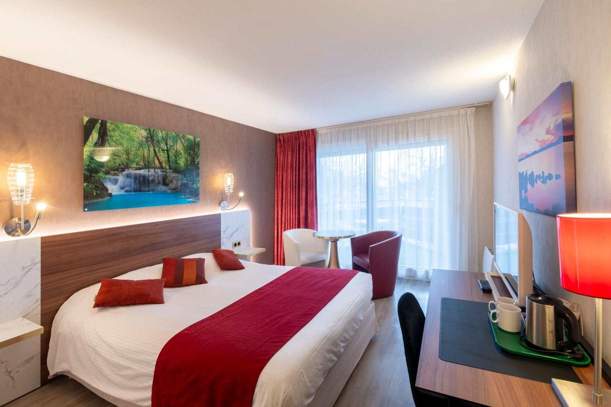 Logis Hotel Arc En Ciel โทนง-เลส์-แบงส์ ภายนอก รูปภาพ