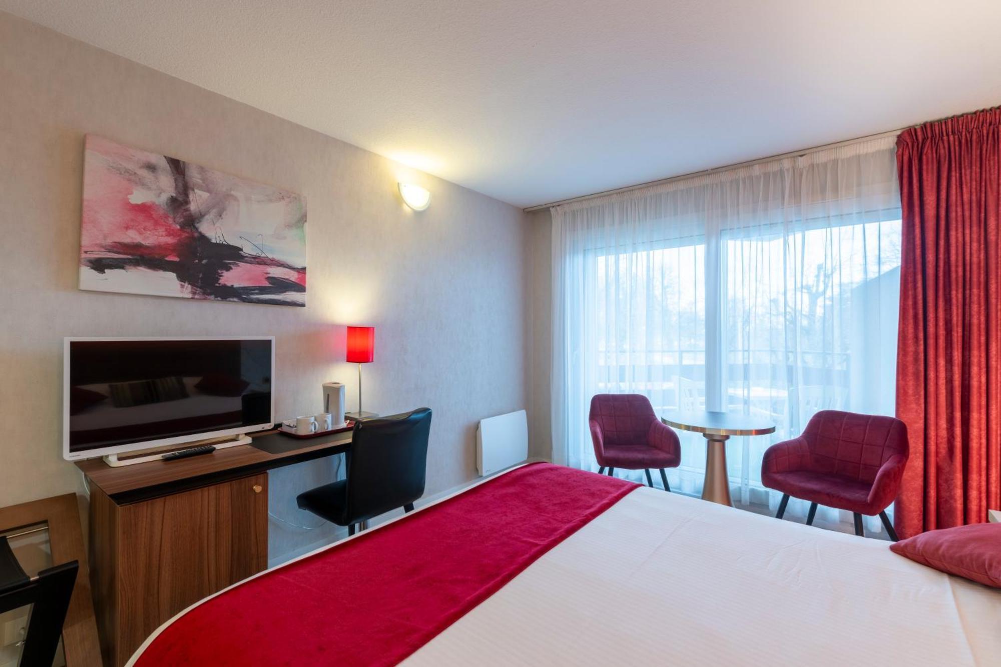 Logis Hotel Arc En Ciel โทนง-เลส์-แบงส์ ภายนอก รูปภาพ