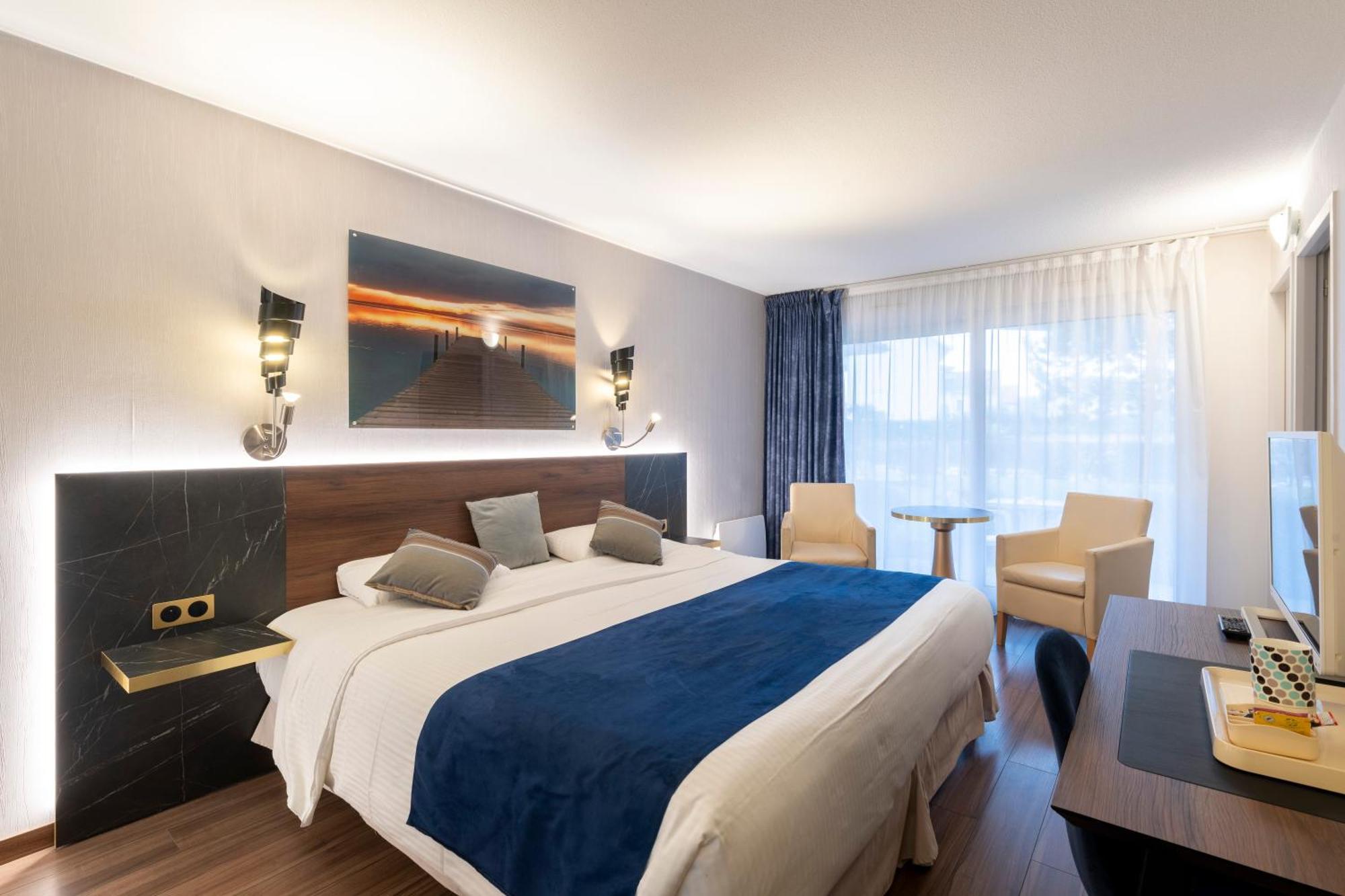 Logis Hotel Arc En Ciel โทนง-เลส์-แบงส์ ภายนอก รูปภาพ