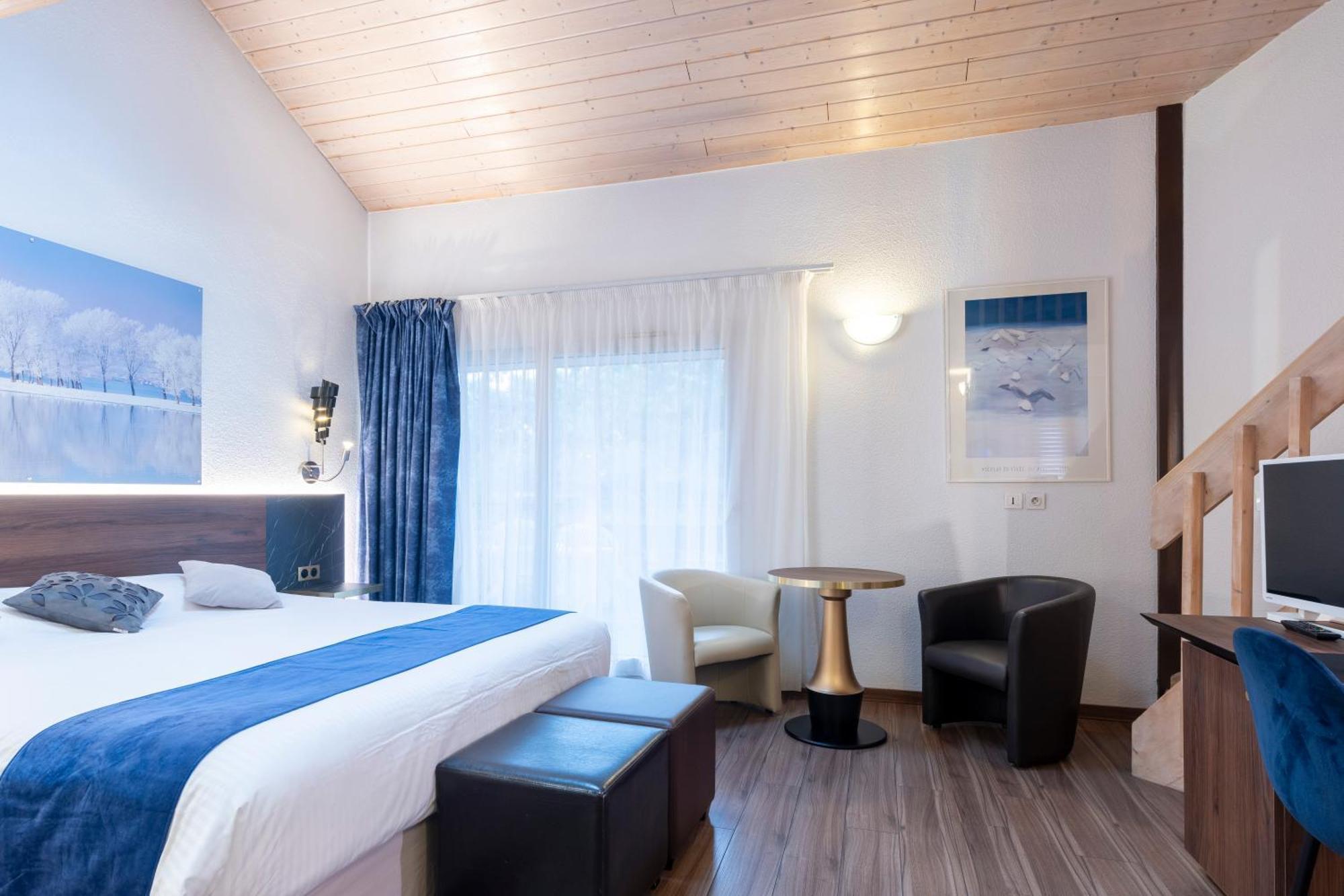 Logis Hotel Arc En Ciel โทนง-เลส์-แบงส์ ภายนอก รูปภาพ