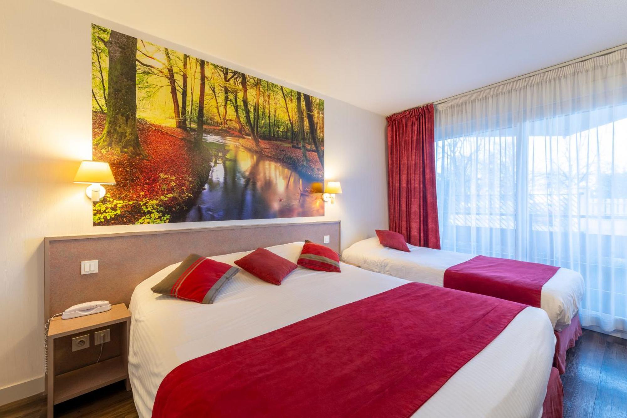 Logis Hotel Arc En Ciel โทนง-เลส์-แบงส์ ภายนอก รูปภาพ