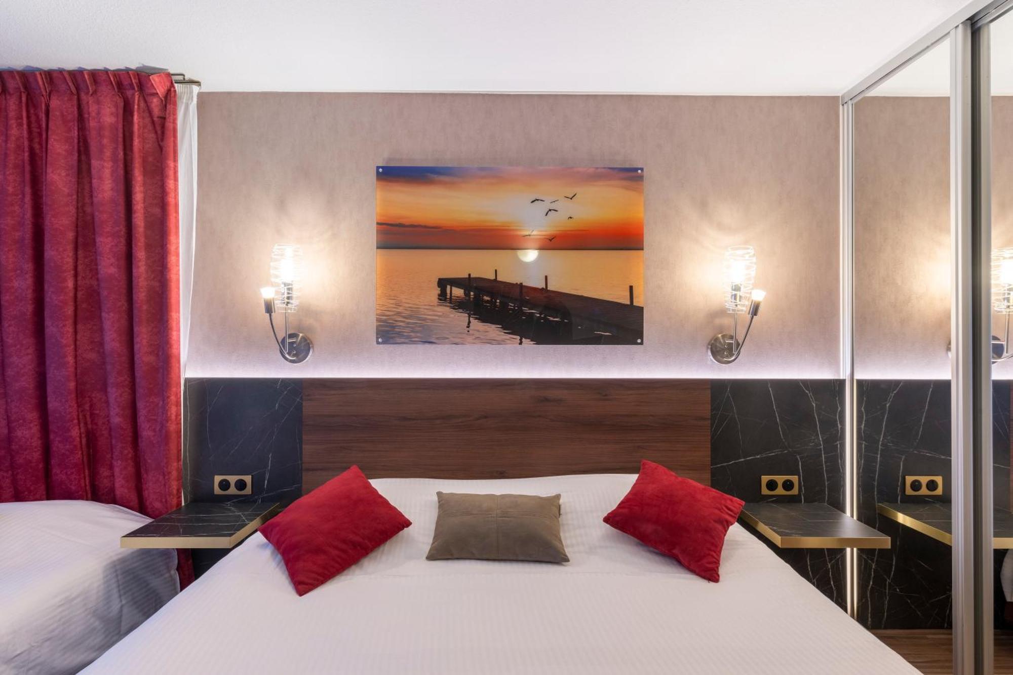 Logis Hotel Arc En Ciel โทนง-เลส์-แบงส์ ห้อง รูปภาพ