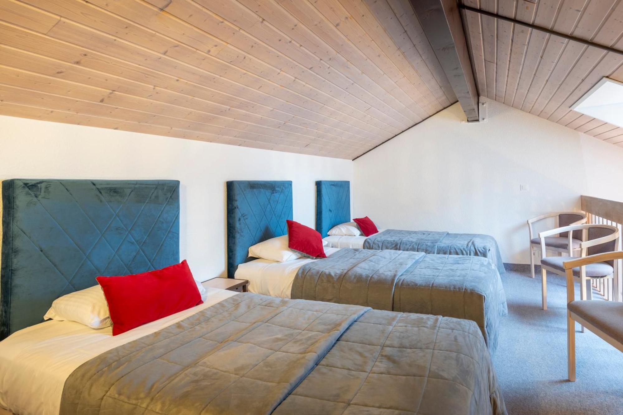 Logis Hotel Arc En Ciel โทนง-เลส์-แบงส์ ห้อง รูปภาพ