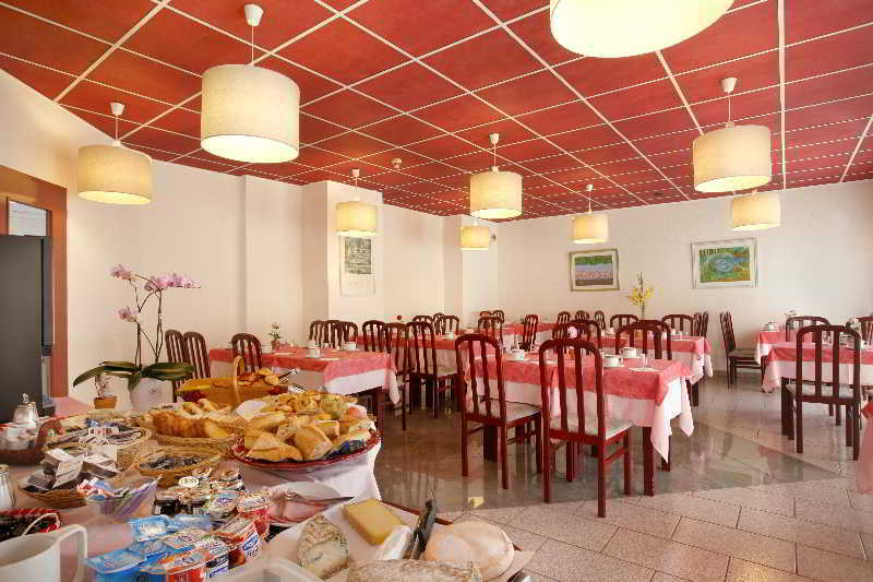 Logis Hotel Arc En Ciel โทนง-เลส์-แบงส์ ภายนอก รูปภาพ